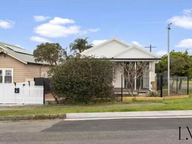 1 Morris Street, Mayfield West House for rent Listed by Joann.