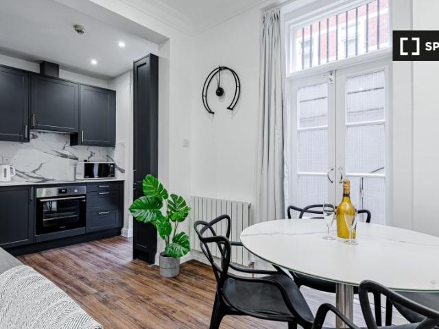 1 Nassau Street, East Marylebone, London, W1W 7FD, United Kingdom | 2 bed apartment for rent #42975952 | Rentberry