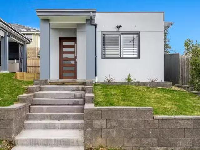 1 Neil Place, Oran Park, NSW 2570