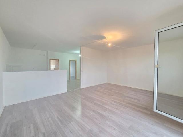 1. Nettokaltmiete geschenkt*! * Die ganz Besondere! Tageslichtbad, halbe Küchenwand, Balkon!