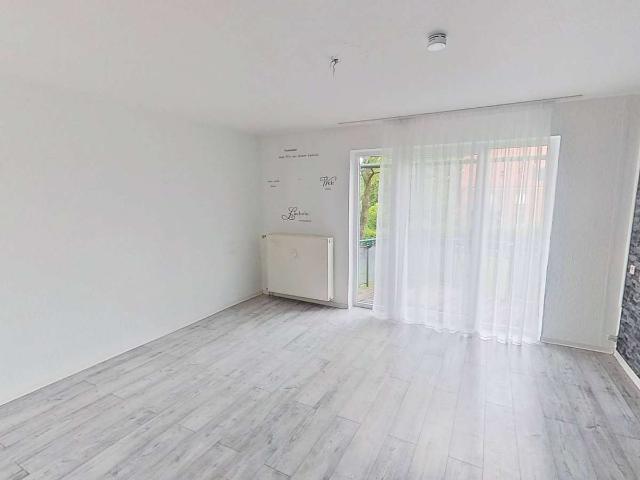 1 NKM FREI: Zentral gelegene 3 Zi. Whg. mit EBK und BALKON