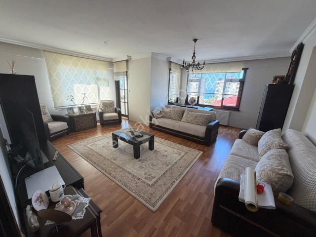 1 Nolu Beşirli De Zehiroğlu Sitesin De Kiralık Daire