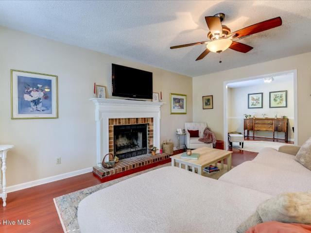 1 Northwood Court