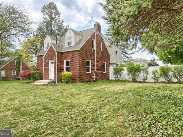 1 Oakmont Road