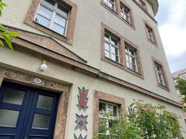 1. OG mit Aufzug frei ab 1.10.26 ! Balkon an der KÃ¼che + Bad mit Fenster