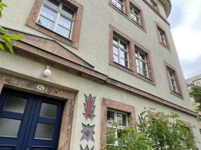 1. OG mit Aufzug frei ab 1.10.26 ! Balkon an der Küche + Bad mit Fenster