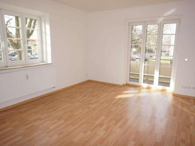1.Og Bad mit Fenster + Dusche + Balkon am Wohnzi