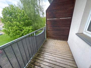 1. OG / Bad mit Wanne + Fenster / komplett zum Innenhof