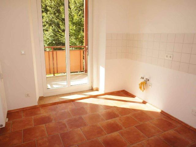 1.OG / Blk. an der KÃ¼che + Bad mit Fenster + Laminat