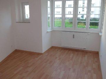 1. OG ! frei ab dem 1.8.26 ! gerÃ¤umige KÃ¼che Laminat Stellplatz