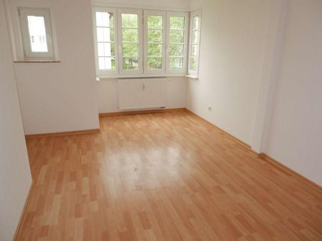 1. OG ! geräumige Küche Außenstellplatz am Heimgarten !