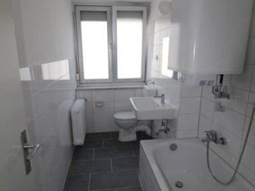 1. OG / 4 Zimmer ab sofort