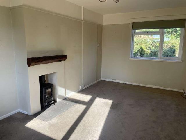1 Orchard cottage, is a 2 bedroom semi detached cottage in rural location