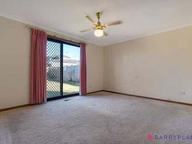 1 Orange Avenue, Reservoir, VIC 3073
