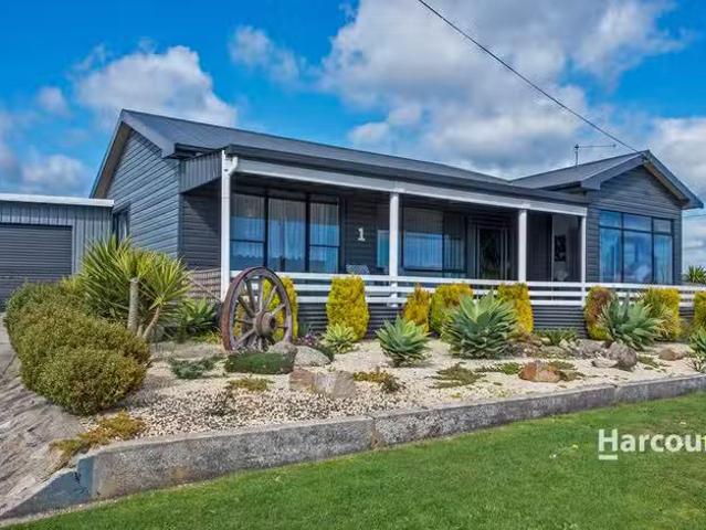 1 Athol Street, SOMERSET, TAS 7322 House for Rent