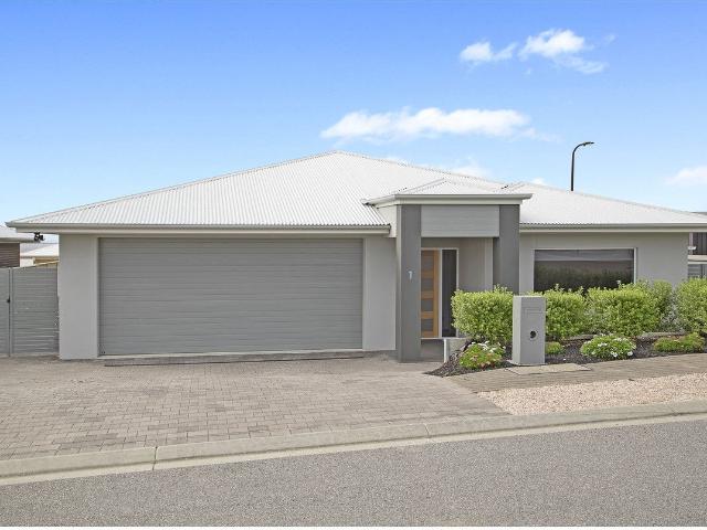 1 Azure Close, PORT LINCOLN, SA 5606