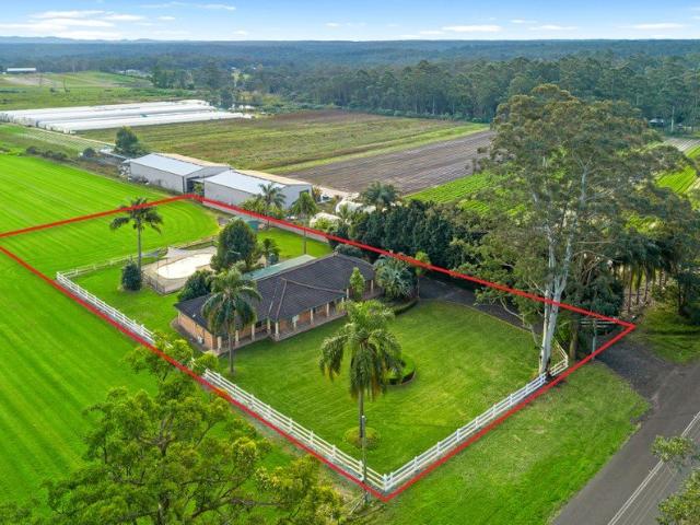 1 Acre Oasis In The Heart Of Ebenezer
