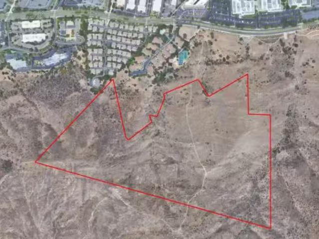 1 AGOURA RD, AGOURA HILLS, CA 91301