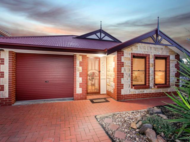 1 Arnold Drive, MITCHELL PARK, SA 5043