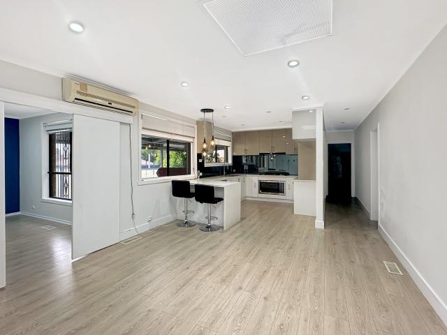 1 Buchan StreetMeadow Heights VIC 3048, Australia