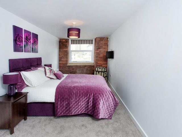 1 Balme Street, City Centre. 1 bed apartment to rent £775 pcm £179 pw