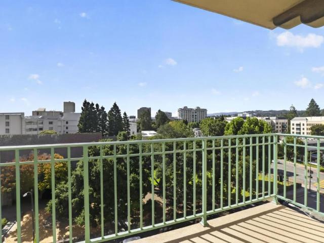 1 Baldwin Avenue 609