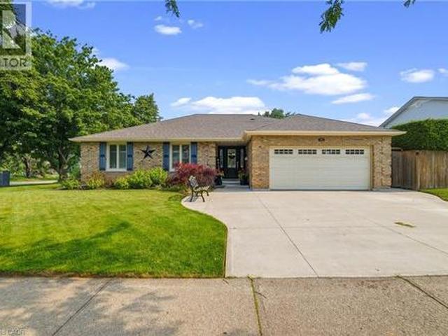 1 Banburry Crescent, Grimsby, ON, L3M 4R8 house for sale | Listing ID 40849 | Royal LePage