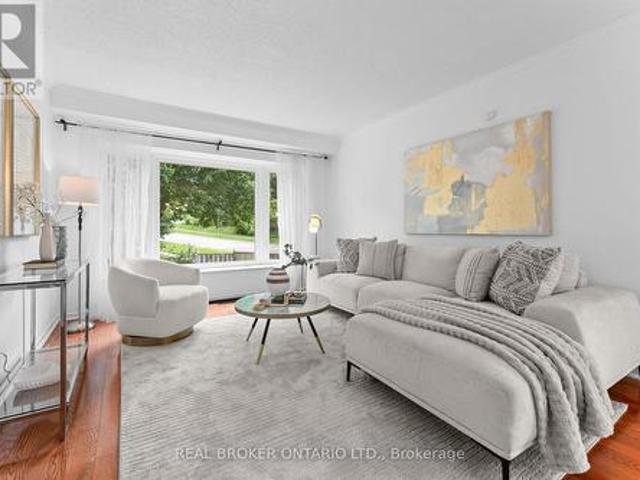 1 Baronial Court, Toronto, ON, M1C 3J5 house for sale | Listing ID E13789 | Royal LePage