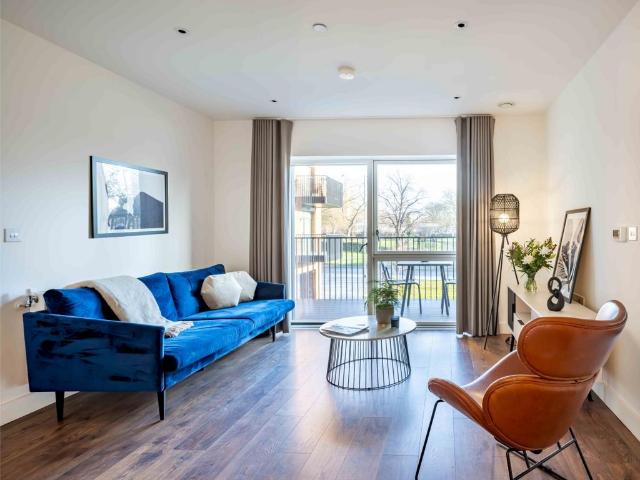 1 Barking Wharf Square Barking IG11 2 bed apartment to rent £2,170 pcm £501 pw