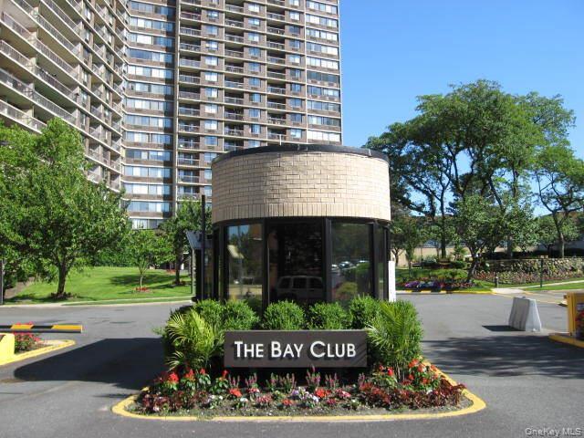 2 Bay Club Drive 19H