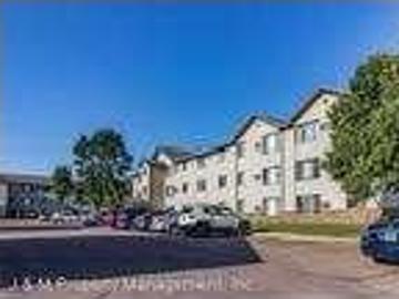 1 BD 1 BA $775 Per Mo