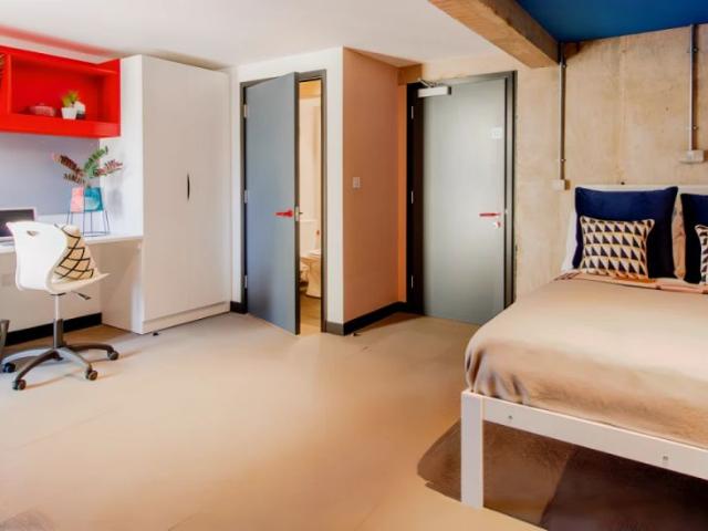 1 Bed, 1 Bath