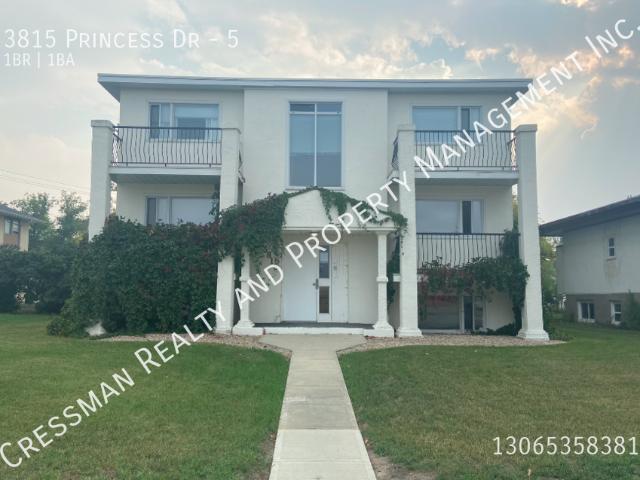 1 bed, 1 bath apartment unit