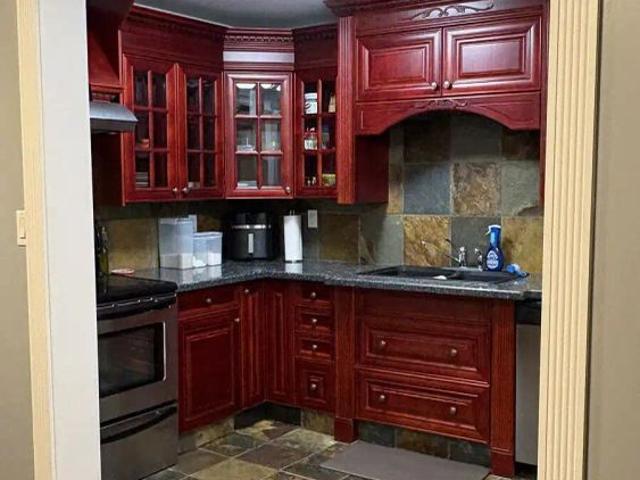 1 Bed, 1 Bath. Near Southgate Mall — 1 Bedroom Condo Unit