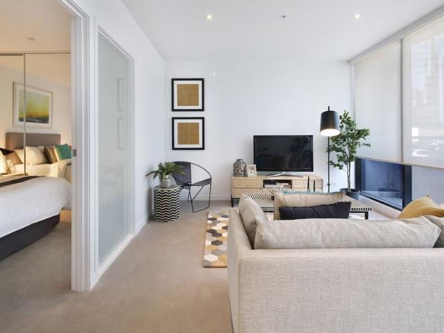 1 BED 1 BATH, UN FURNISHED, NO SHORT TERM OPERATORS