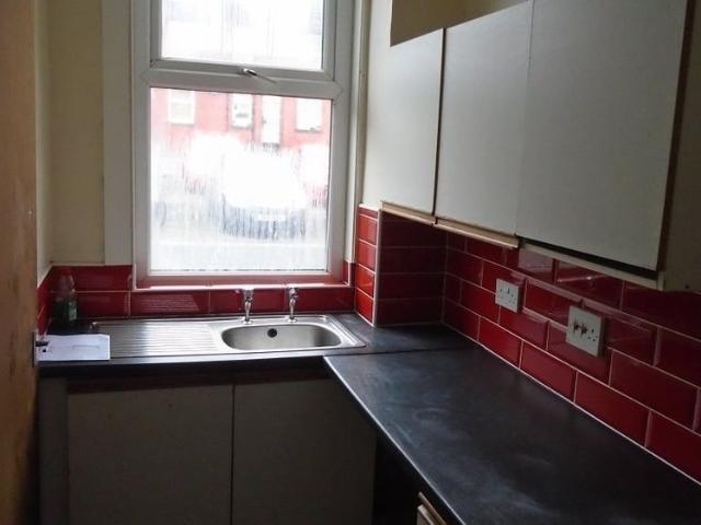 1 Bed Terraced House, Edgware Grove, LS8