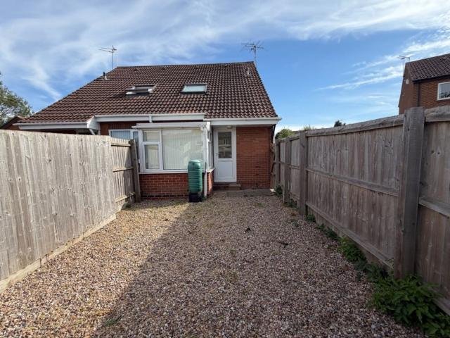 1 Bed Terraced House For Rent