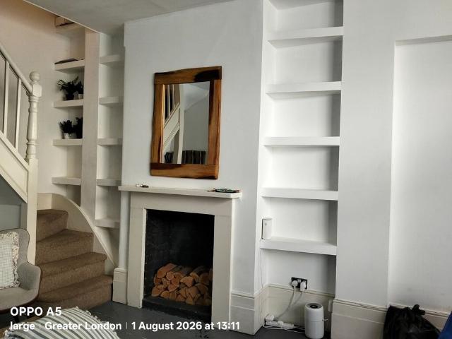 1 Bed Terraced House, Richmond, TW9