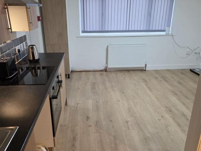 1 bed to rent Rutland Road, PE25