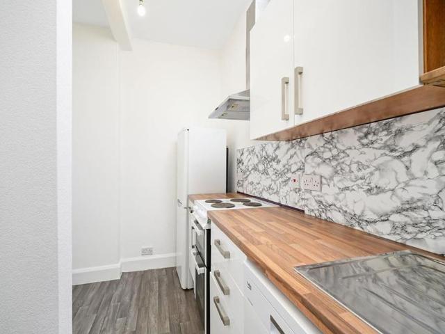 1 bed top floor flat for rent in Slateford