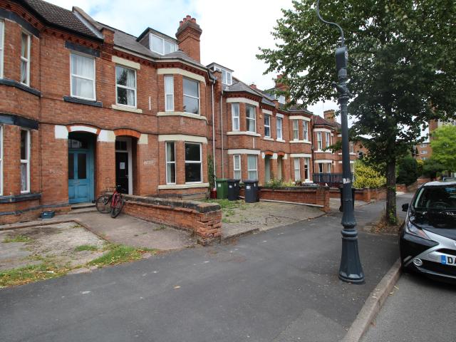1 Bed Accommodation in Claremont Road, Leamington Spa