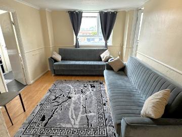1 Bed Apartment Bonnington House EN1