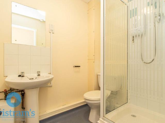 References Pending 1 bed Apartment