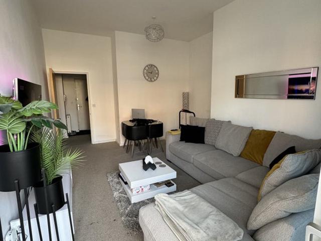 1 Bed Apartment in Gated Estate