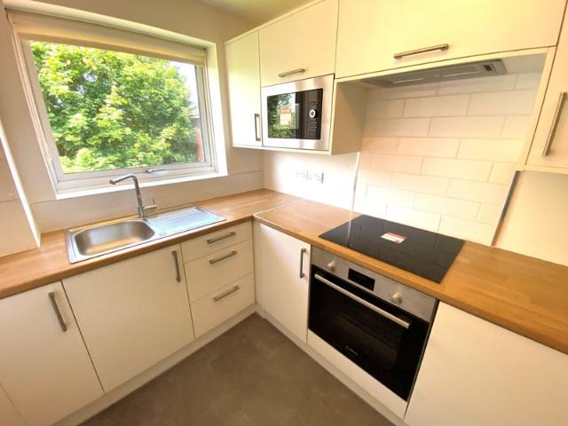1 Bed Apartment in East Barnet £1250 Pcm