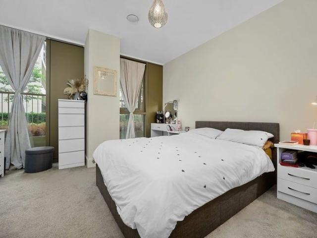 1 bed apartment in Kensington Olympia Short let
