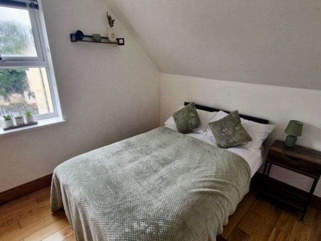 1 Bed Apartment – M40 | Excellent Transport Links