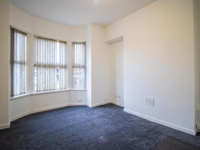 1 Bed Apartment to Let on Brackenbury Road, Preston