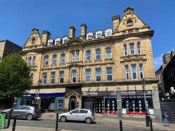 1 bed Apartment To Let in in District Bank Chambers, 1 3 George Square, Halifax