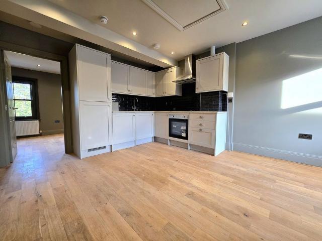 1 bed Apartment To Let